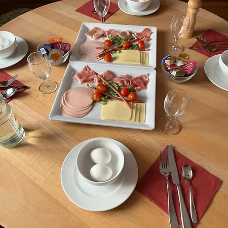 فندق Landgasthof Rebstock أوغين